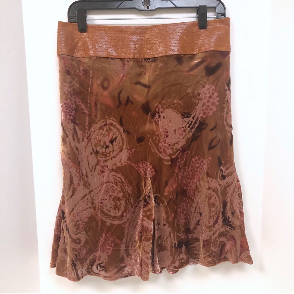 Laundry by Shelli Segal velvet burn out skirt